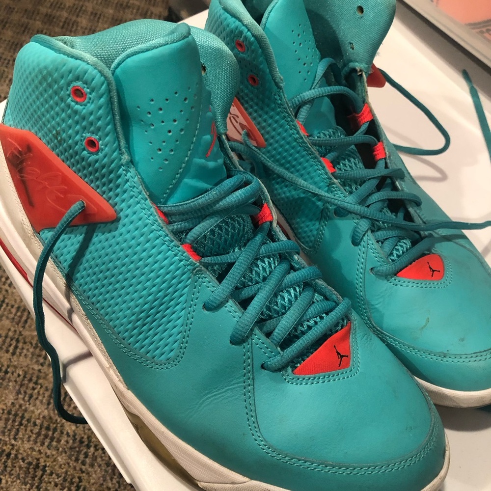 Nike Air Incline High-Top Sneakers